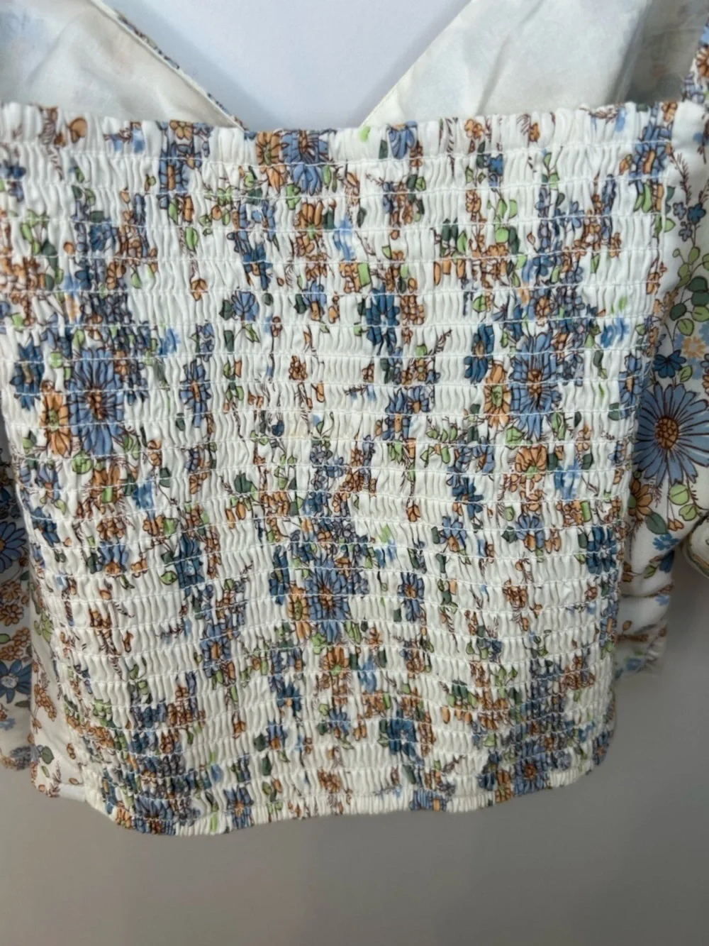 Abercrombie & Fitch Women’s White Floral Puff Sleeve Top, Size Medium